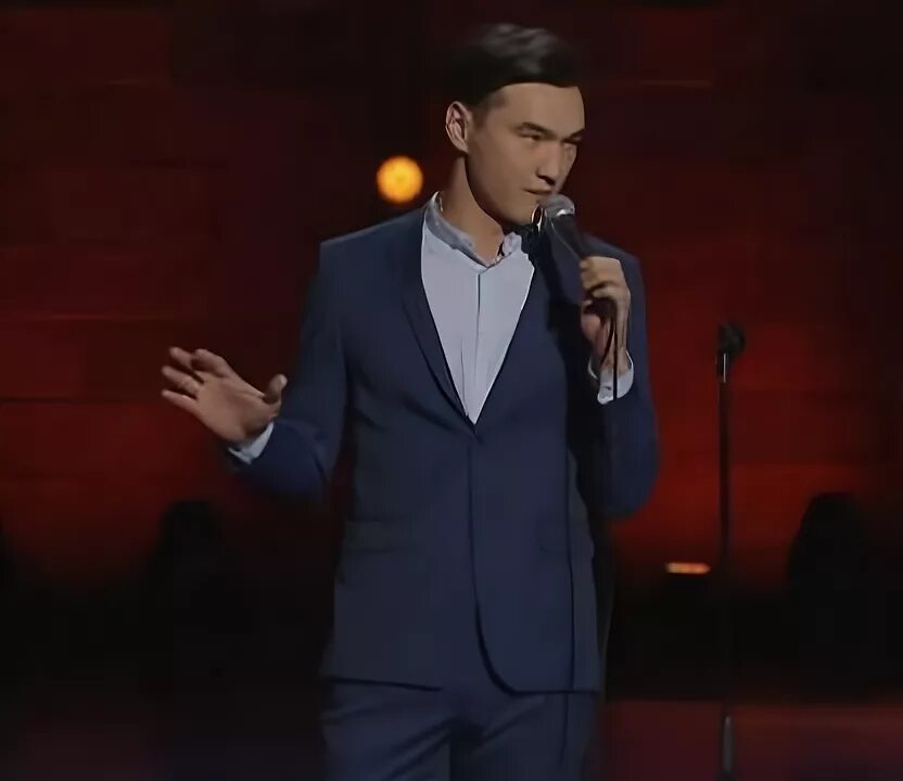 Стенд ап нурлан сабуров. Камеди нурлан сабуров судья. нурлан сабуров стендап про родственников.