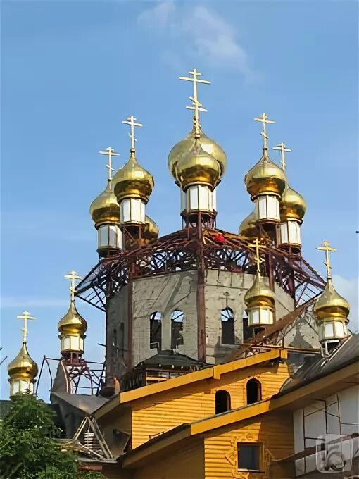 Монастырь святых царственных страстотерпцев. Церковь казанской иконы божией матери (зеленогорск). 17 куполов. Храм 33 купола волгоградская. Ильгощи церковь купол часовни.