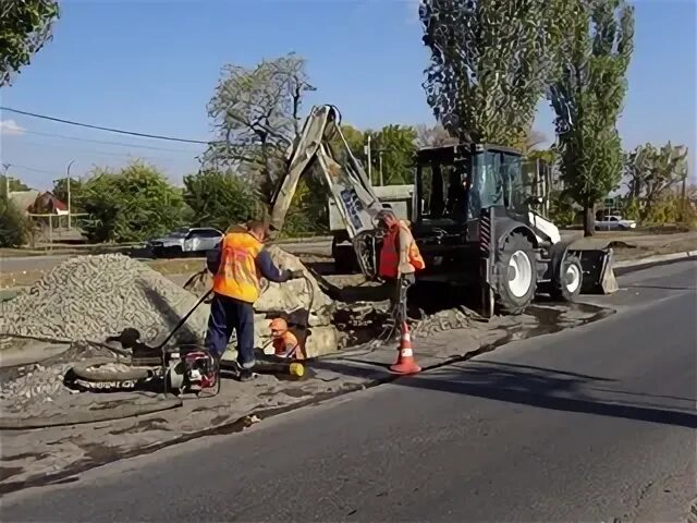 Ростовавтодор. Шахтинский филиал ГУП РО УРСВ. Богданов РОСТОВАВТОДОР. Богданов ГУП РО УРСВ. Машины Шахтинского водоканала.