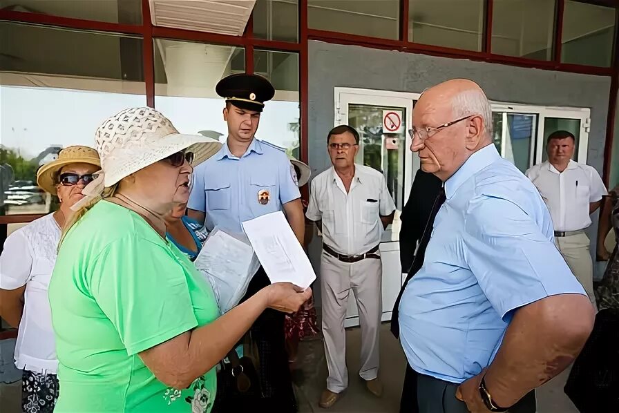 Погода п энергетик оренбургская. Поселок Энергетик Оренбургская область. Посёлок Энергетик Новоорского района Оренбургской области. Поликлиника п Энергетик Новоорского района Оренбургской области. Главный экономист Новоорского района Оренбургской области.