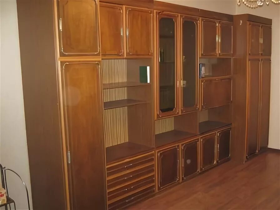 мебельная стенка б у. стенка 2000 годов. стенка горка старого образца. стенка хорош состояние. кстово.