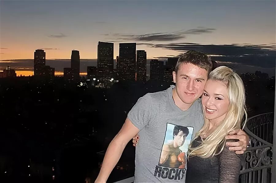 Лилия клинских дочь юрия хоя. Дочь юры хоя. Лилия клинских дочь юрия хоя. Дочь юры. Дочь юры хоя.