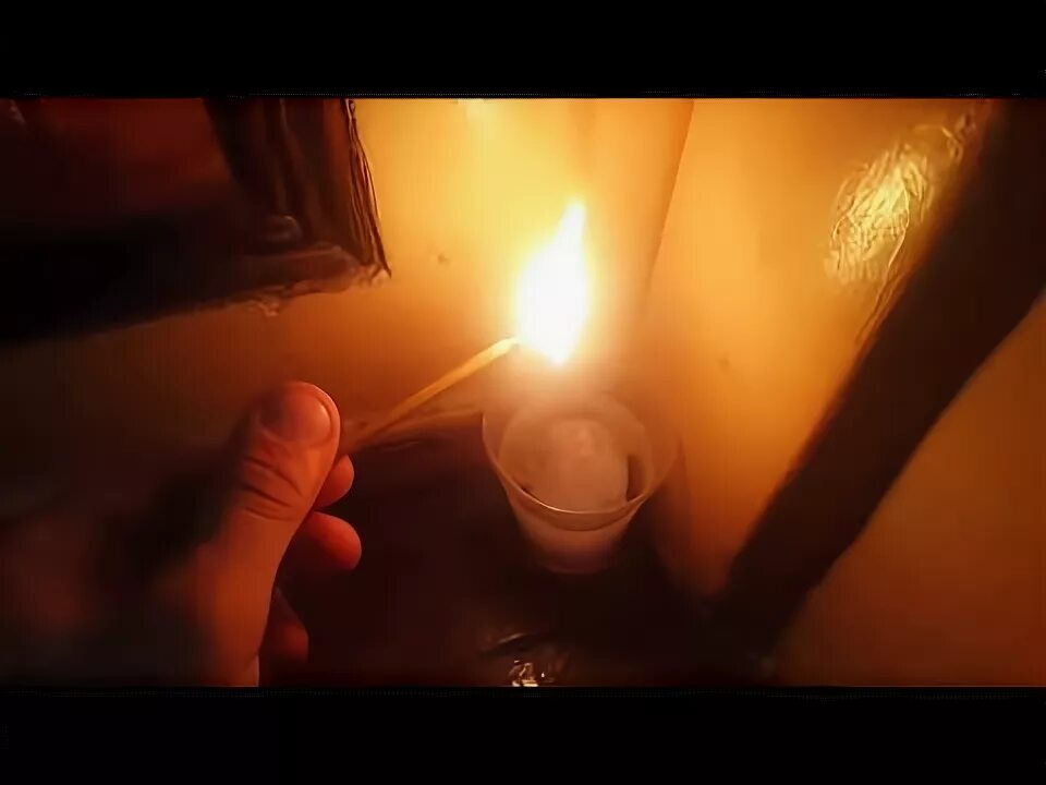 Очищение дома с помощью свечи. Чистка помещения свечой. Обряд с солью. Как свечкой почистить дом. Как свечкой почистить дом.