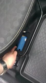 Где находятся номера на логане
