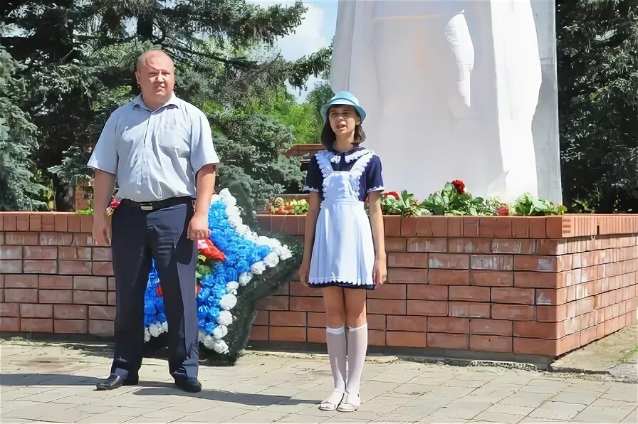 Администрация милютинской ростовской. Милютинская. День милютинская станицы. Администрация милютинской ростовской. День милютинская станицы.