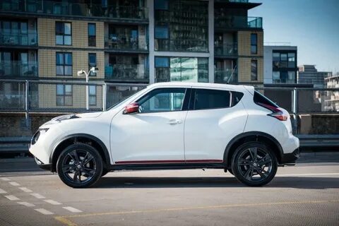 Nissan белая