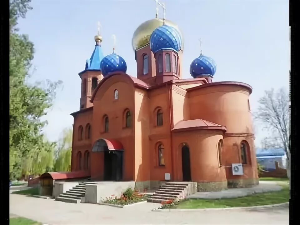 Улица ленина 14 ладожская краснодарский край. Храм успения пресвятой богородицы в ст. Храм успения пресвятой богородицы в ст. Погода в ст ладожской. Население ст ладожской краснодарского края.