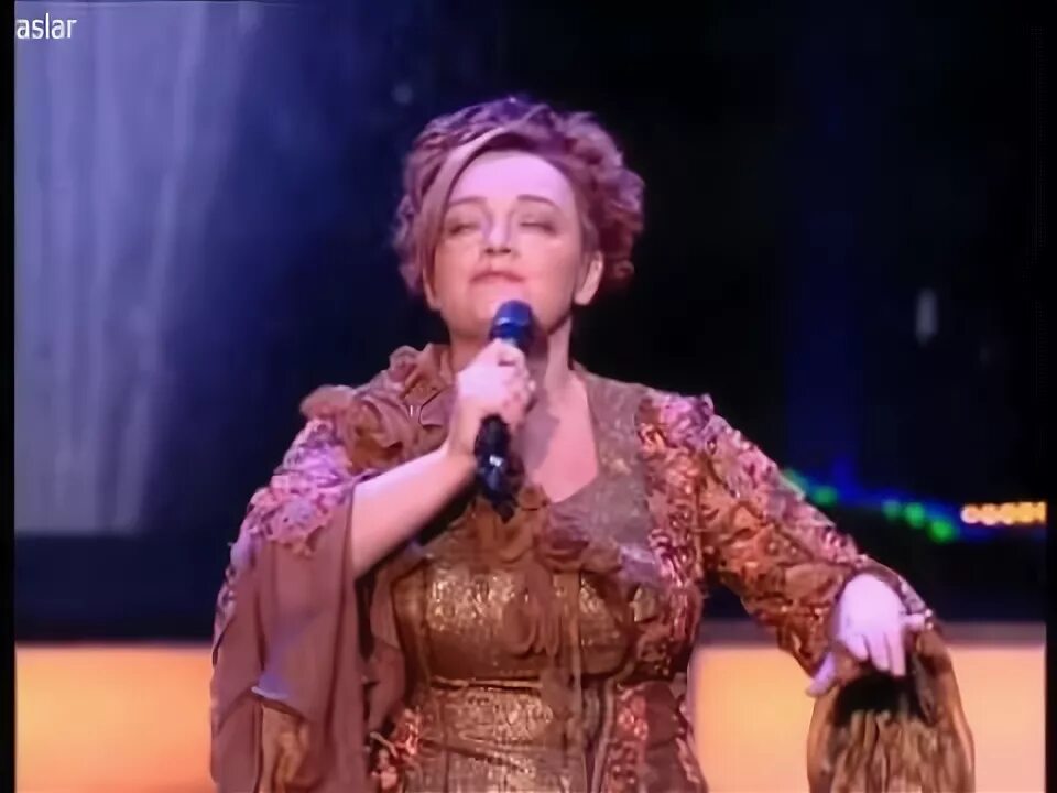 А я стою одна на берегу кадышева. Широка река кадышева картинка. Кадышева застольные песни. А я стою одна на берегу кадышева. А я стою одна на берегу кадышева.