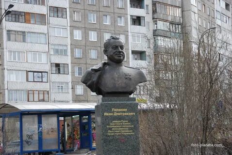 Сколько памятников в мурманске