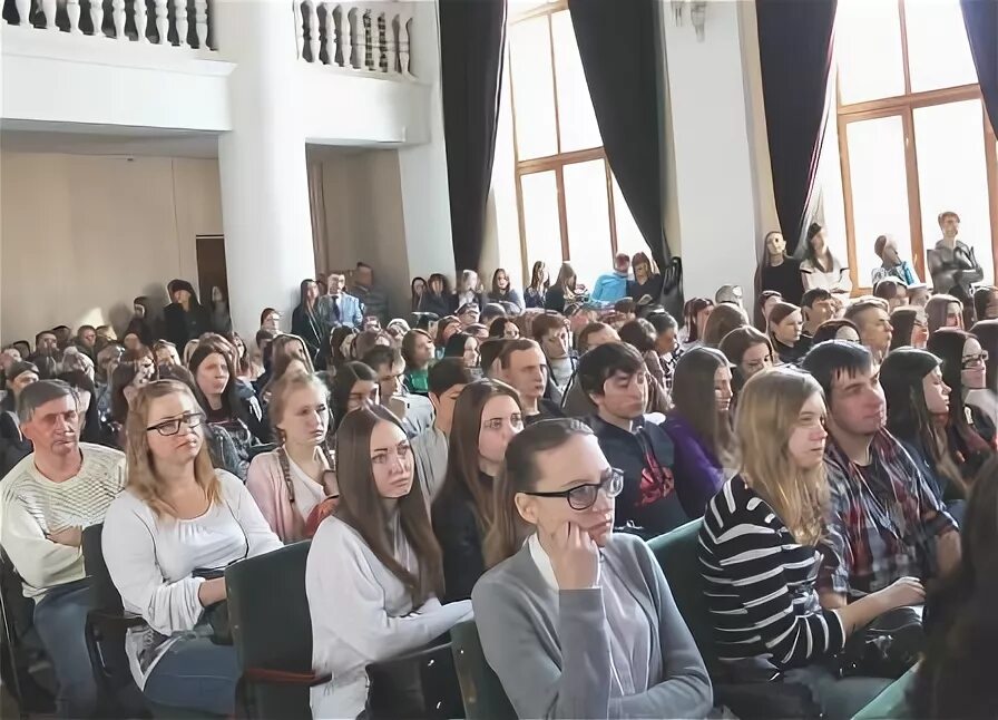 Бгпу открытые двери. ВГСПУ Волгоград зал. ВГСПУ актовый зал. Лекционный зал ВГСПУ. Волгоградский пед институт актовый зал.