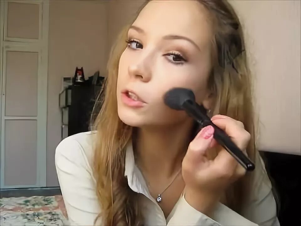 Макияж на 1 сентября 8 класс. Легкий макияж в школу без тоналки. накраситься на первое сентября 7. лёгкий макияж в школу 7 класс без тоналки. как накраситься на 1 сентября 11 класс.