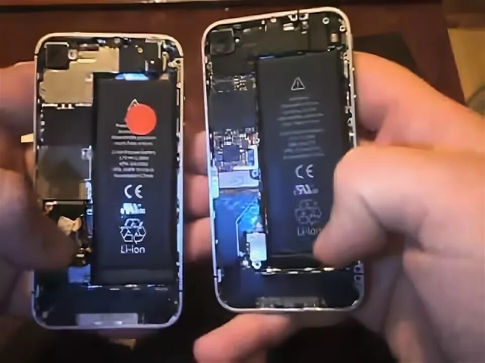 Айфон 4s отличия отличия 4. Айфон 4 s внутри. Iphone 4 и 4s отличия внешние. Отличие айфон 4 от 4s.
