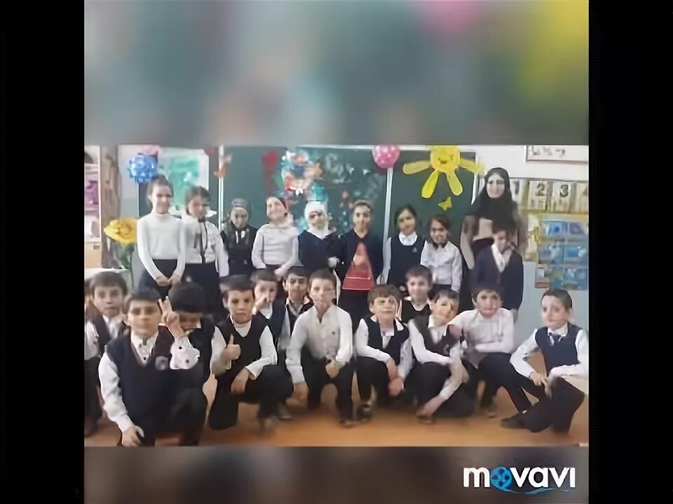 Последний звонок фото. 19 школа хасавюрт. 19 школа хасавюрт директор. 19 школа хасавюрт. Г хасавюрт школа 19.