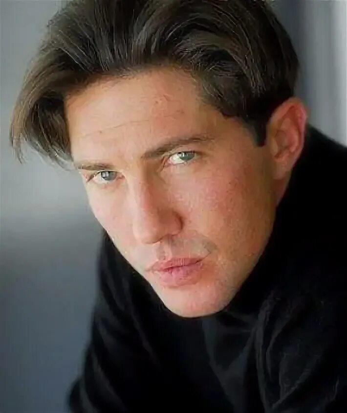 кристиен энхолт