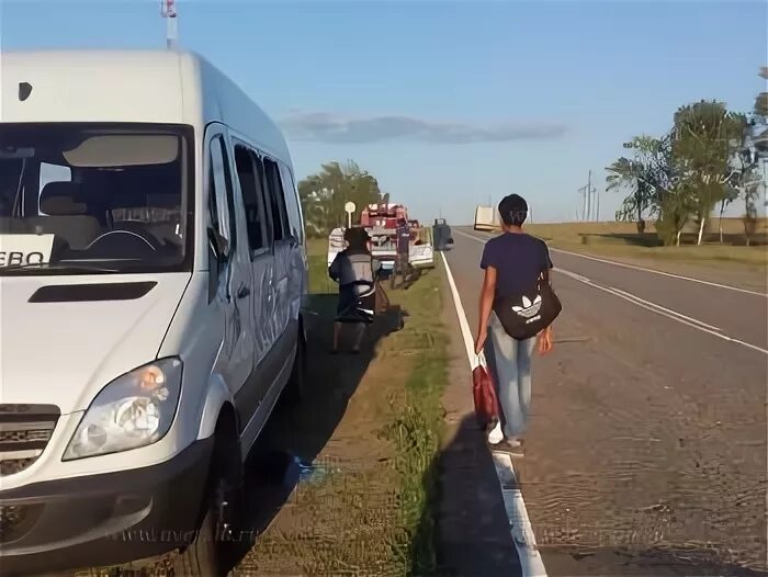 Такси Аткарск Саратовской области. Такси Аткарск Саратов тундра. Автобусы Аткарск Караван. Таксисты Аткарск которые стоят возле базара.