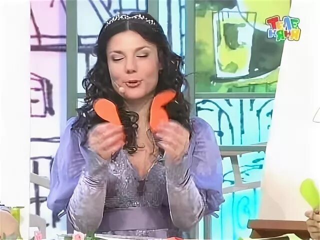 Фея фиалка и каляка маляка. Каляка маляка карусель и фея незабудка. Каляка маляка карусель и фея незабудка. Каляка маляка и фея фиалка сейчас. Фея фиалка актриса.