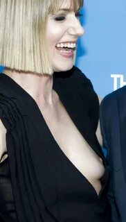 Celebrity nip sips 