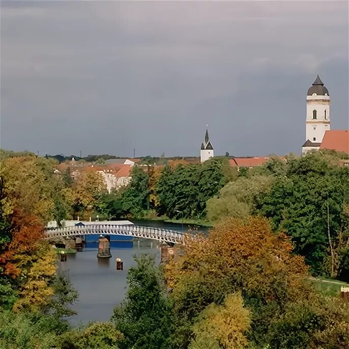 File:Bei der Schleuse mit Blick auf den St. Marien Dom , Domstadt Fürstenwalde-S