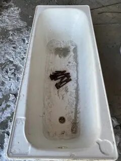 Приму чугунную ванну
