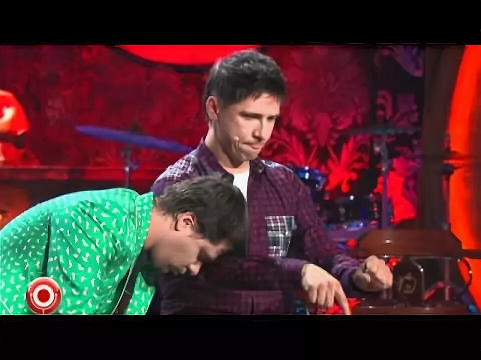 Битва экстрасенсов камеди клаб. Пародия экстрасенсов камеди. Камеди клуб артистки. Камеди клаб женя синяков папики. Битва экстрасенсов камеди клаб наша раша.