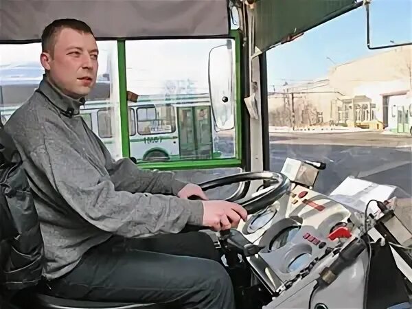 Водитель связист. Вакансии машиниста в зеленограде. Локомотивное депо вихоревка. Сотрудники гуп мосгортранс. Машинист локомотива электровоза.