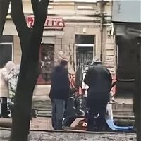 В центре ростова женщина