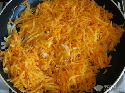 Куриная грудка лук морковь на сковороде
