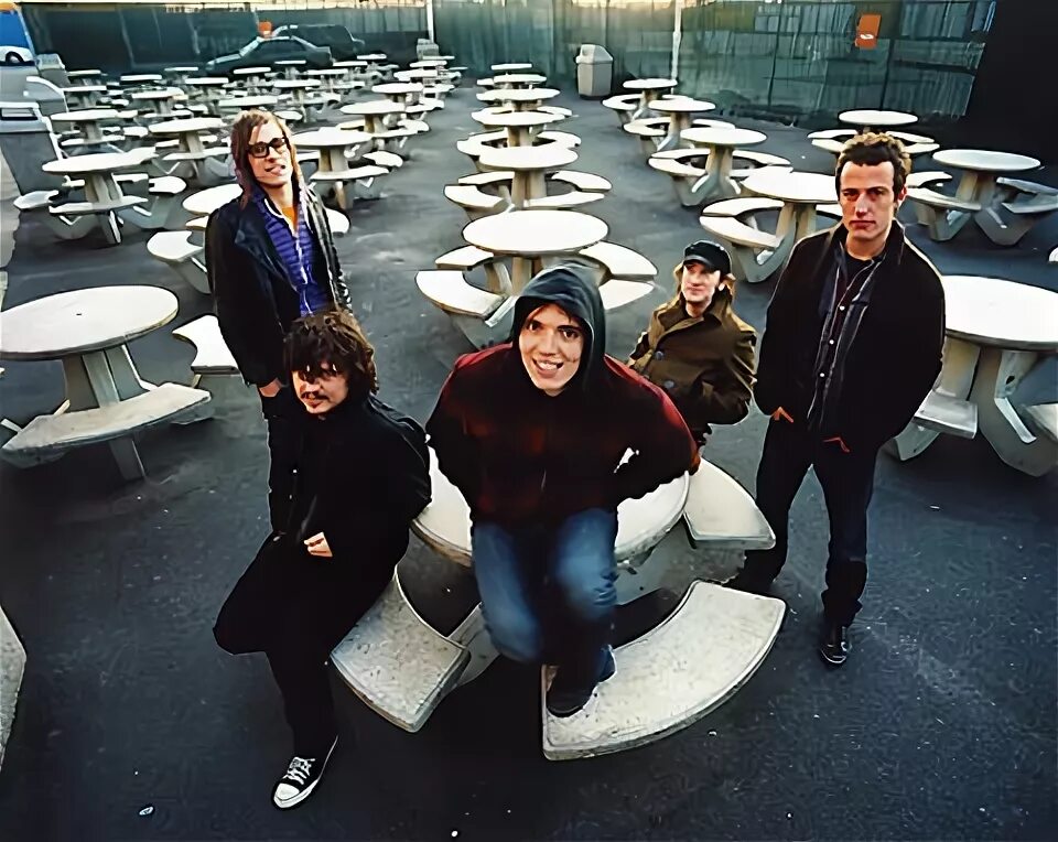 Гриффины пилоты. People in planes. Falling plane. People in planes. As far as my eyes can see.