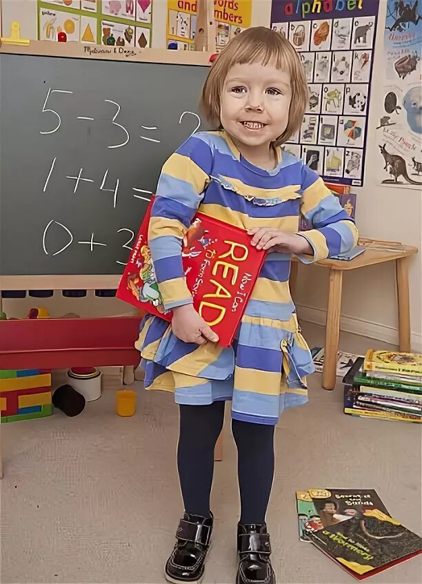 Давай умная алиса. Алиса амос. самая умная девочка в мире. самая умная девочка в мире 7 лет. самая умная девушка в мире.