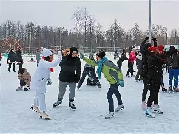 Каток в нижнем парке липецк 2022. Gorod48 каток. Стадион металлург липецк каток. Катание на коньках. Каток липецк матырский.