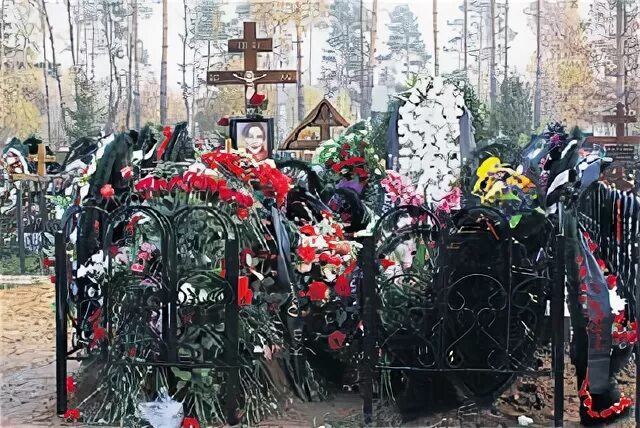 Памятники из цветного гранита - Камнеград Нижний Новгород