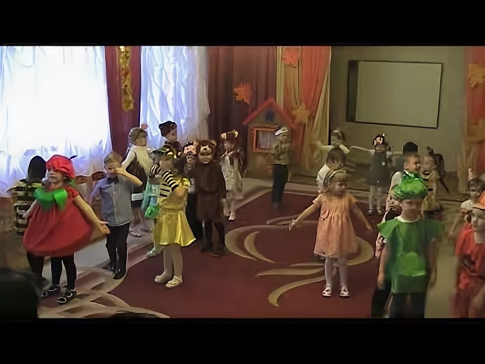 Танец игра для младшей группы. Разноцветная игра танец.