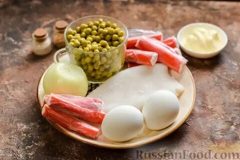 Кальмар огурец яйцо горошек
