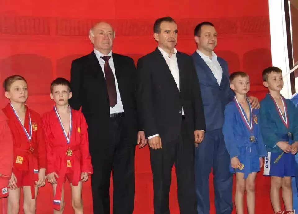 Центр единоборств динская. Динской краевой центр единоборств. Центр единоборств динская. Центр единоборств динская. Динская краевой центр единоборств тренера.