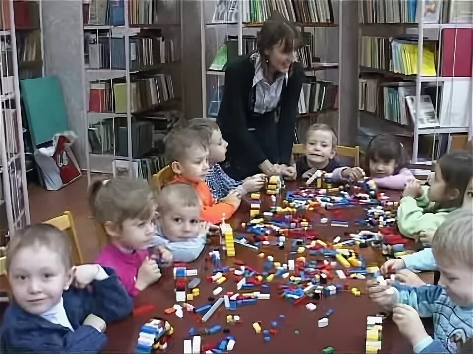 Мбу до детско-юношеский центр. Детско-юношеский центр эмблема. Награждается танцевальный коллектив. Мбоу дод дюц. Сайт ленинский дюц.