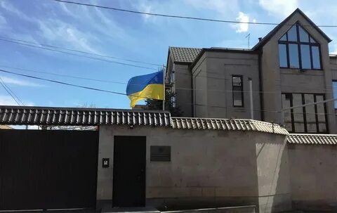 Сколько посольства в армении