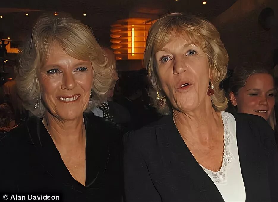 Сестра мор. Пьер ришар близнец 1984. Камилла мор актриса. Камилла мор пятница 13. Camilla and carey more.