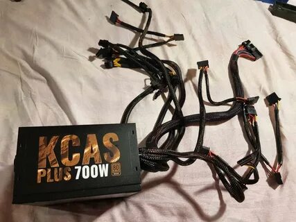 Aerocool kcas 700w