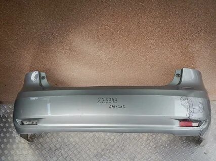 Задний бампер toyota