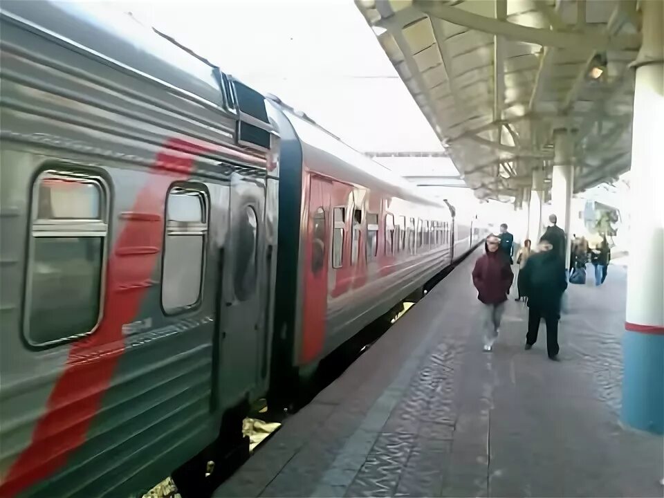 Поезд южный урал москва челябинск. Электричка 14 москва. Эт2м 040. Электричка 14 москва. Фирменный поезд южный урал 014е.