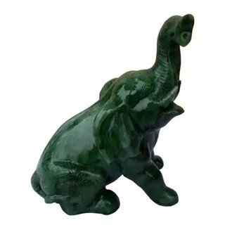 Фигурки из нефрита