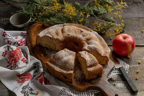 Рецепт шарлотки с яблоками и корицей