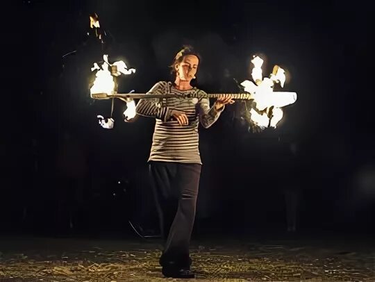 Пиротехническое фаер-шоу. Фаер шоу воронеж. Как научиться фаер. Дабл стафф фаер. Как научиться фаер.