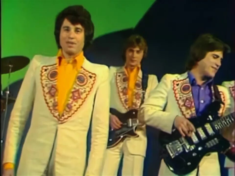 Виа самоцветы в 70х. Песня этот мир самоцветы. Самоцветы группа 1973. Самоцветы лето лето лето. Ансамбли виа самоцветы.