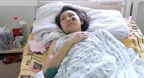 Қыздардың аузына және бетіне спермы түседі