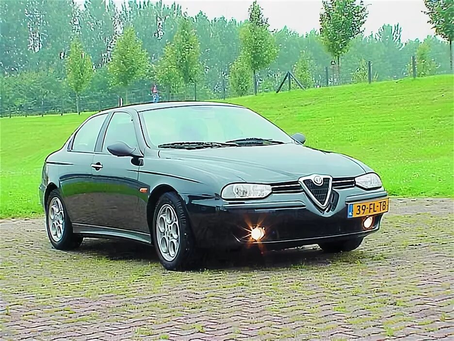 Альфа ромео 156 2. 0 бензин. Альфа ромео 156 зелёная. Alfa romeo 156. 0 бензин.