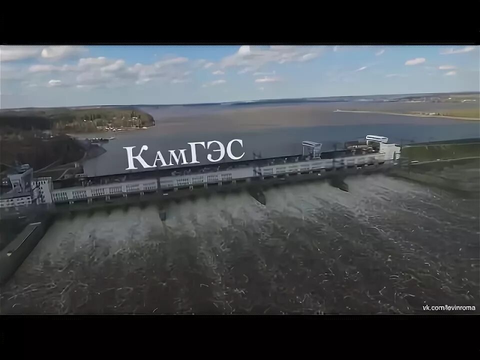 Памятник теплоходу «кама». Вода на каме. Набережная краснокамск. Набережные челны нижнекамское водохранилище. Юнга камы теплоход березники.