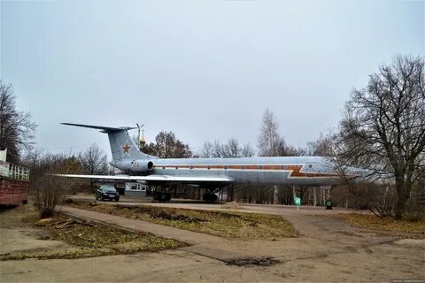 Жила самолет