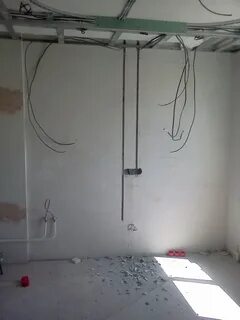 Розетки над полом