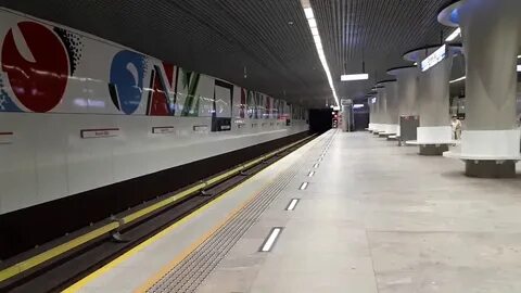 Станция метро варшавская